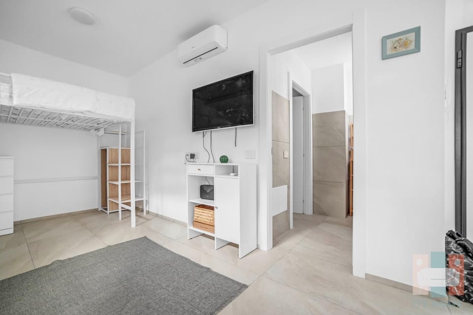 ZU12 Bright & Spacious apartment in Milan - Your Perfect Stay Apartment in Milan