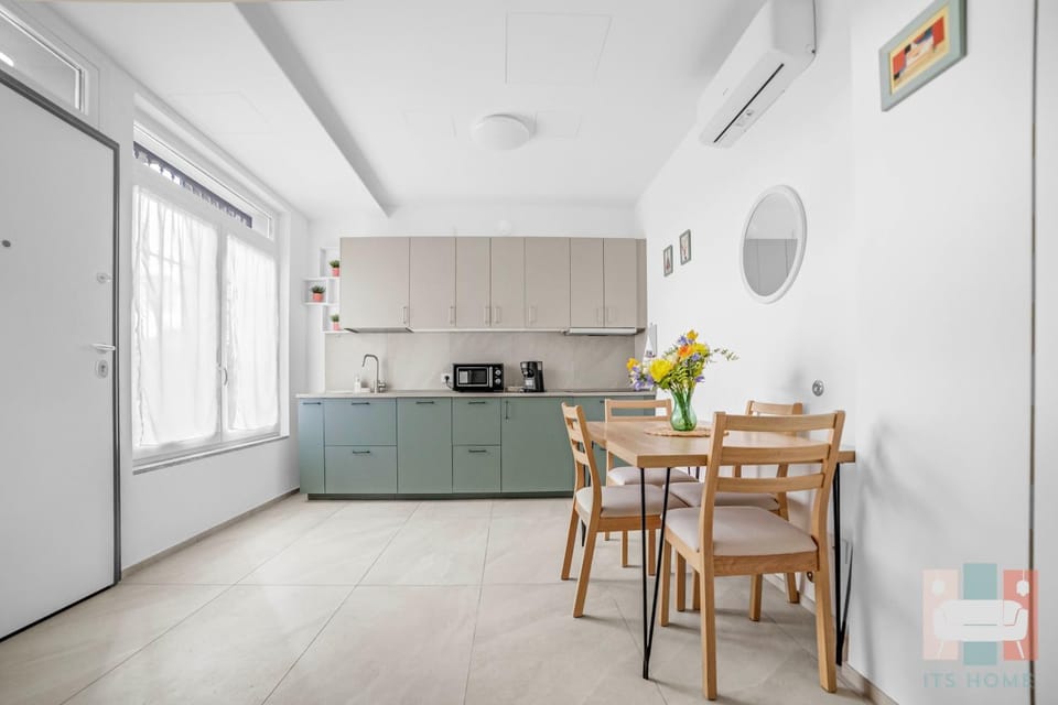 ZU12 Bright & Spacious apartment in Milan - Your Perfect Stay Apartment in Milan