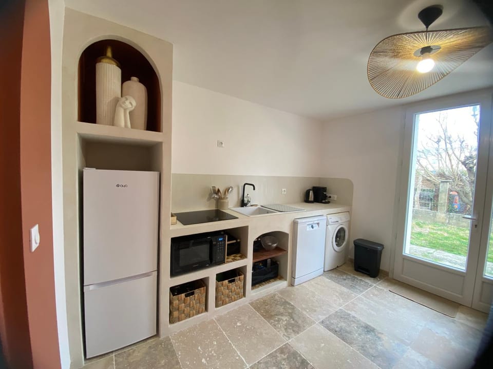 Kitchen or kitchenette, stove, kitchen