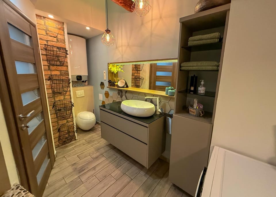 Bathroom, Other, Decorative detail