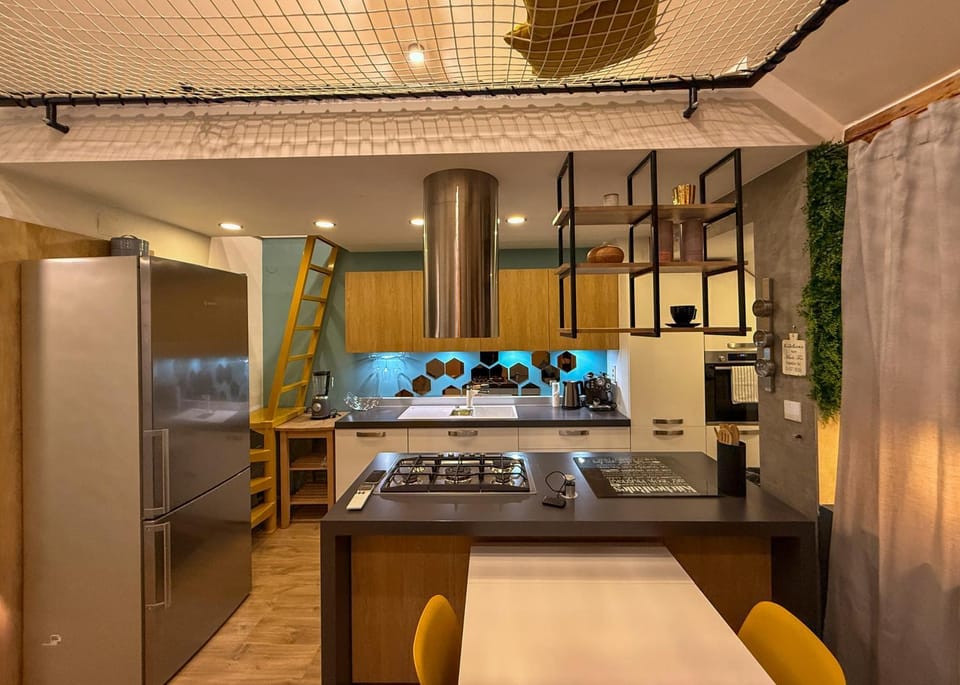 Living room, kitchen, kitchen
