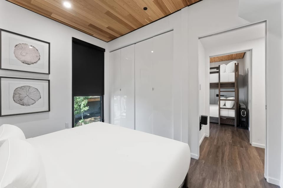 Tahoe Slopes - Ski-In-Out, Hot Tub, BBQ & Fire Pit House in Sierra Nevada