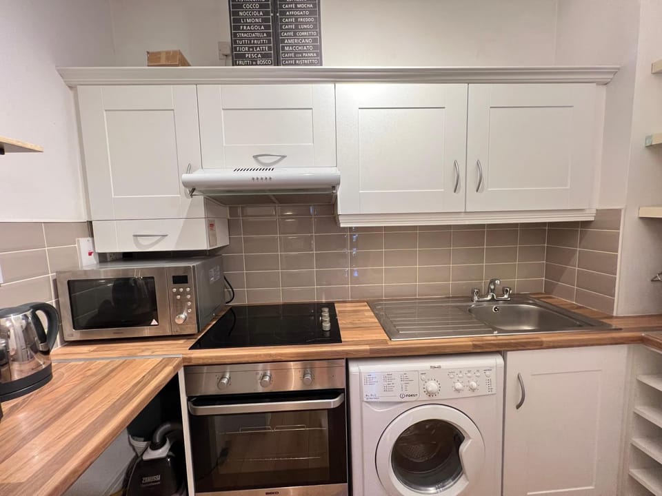 Coffee/tea facilities, Kitchen or kitchenette, toaster