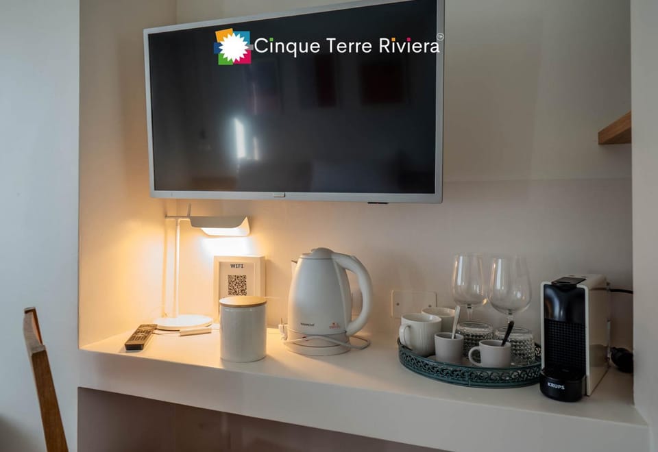 TV and multimedia, Coffee/tea facilities, Bedroom