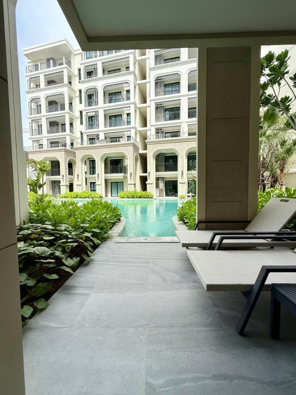 Bali Essence, The Title BangTao Apartment in Choeng Thale