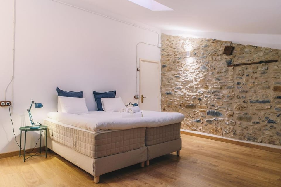 Property building, Living room, Bedroom