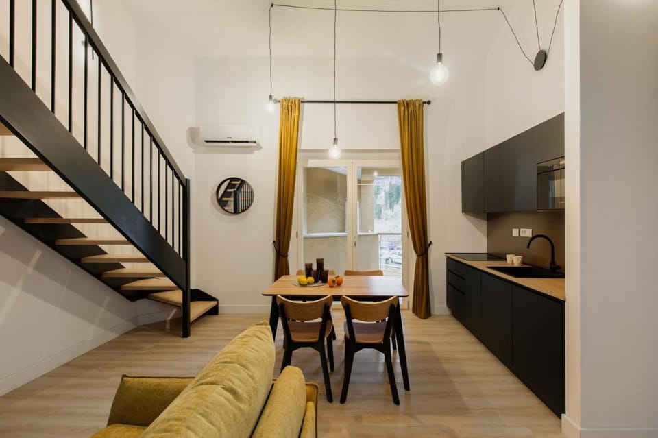 Dining area, Lunch, kitchen