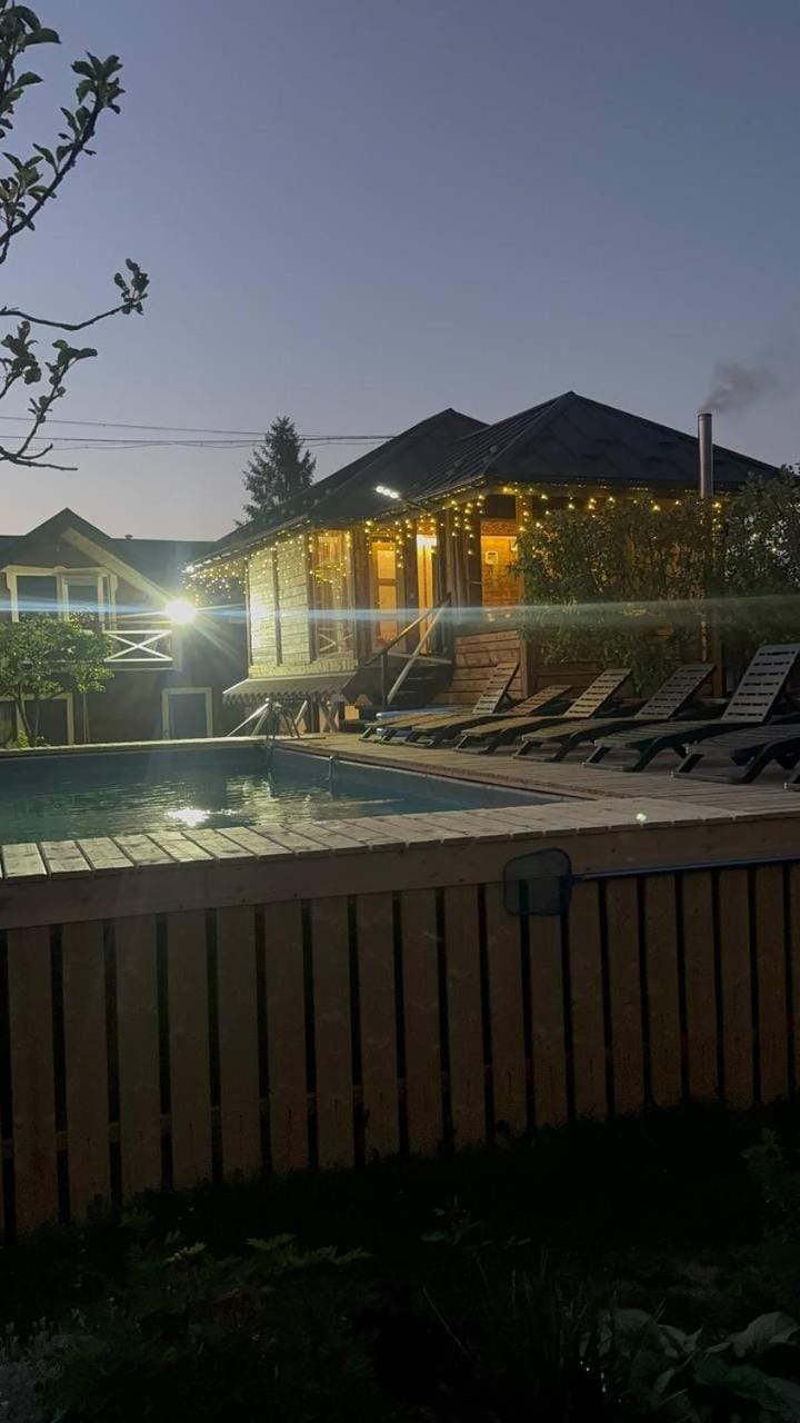 ЖИВОПИСНІ КАРПАТИ люкс Apartment in Lviv Oblast