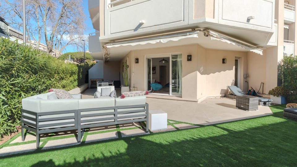 Cannes proche Croisette et plages - 2 pièces avec terrasse, jardin privé et parking Apartment in Cannes