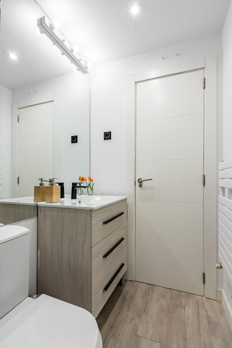 Nova City Apartment - Next to Atocha Station Apartment in Madrid