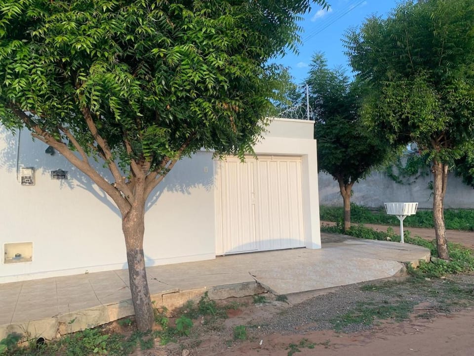 Hospedagem tranquila e espaçosa no Cariri House in State of Ceará