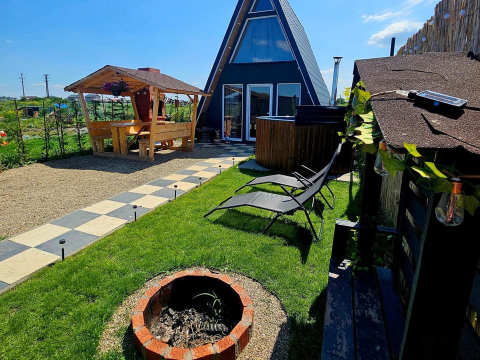 Elioan Cozy A-Frame Chalet in Romania