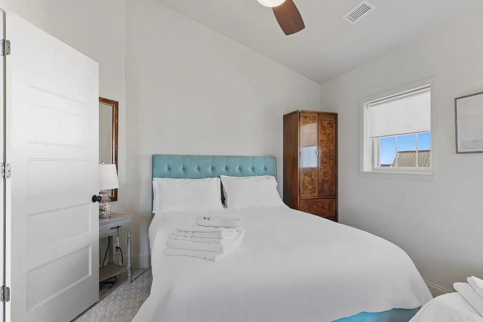 Surf City Shores - Ocean View Hot Tub & Beach Access House in Surf City