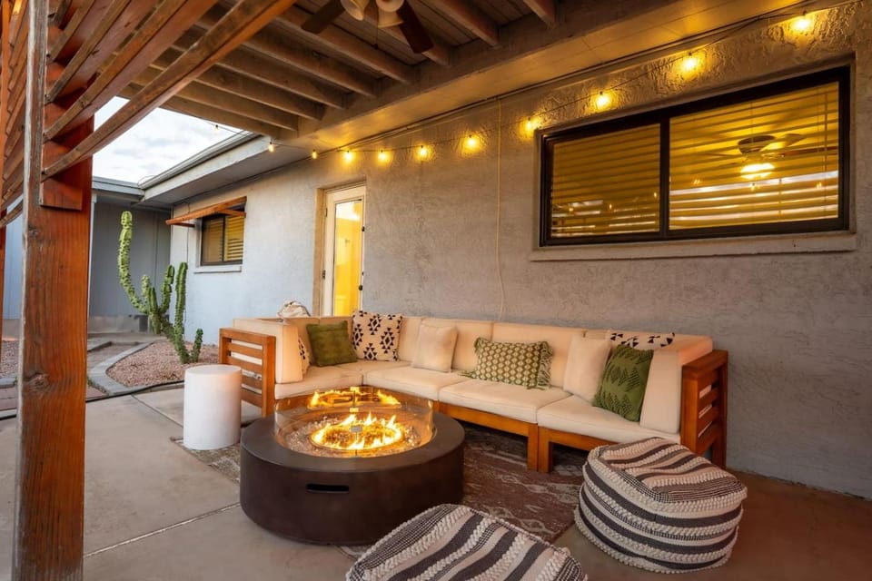 Patio, Seating area, fireplace