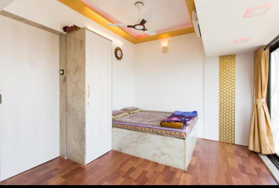 Bed, Bedroom, Mountain view, wardrobe, air conditioner