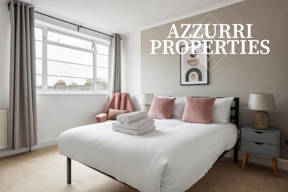 Bed, Bedroom, towels, wardrobe