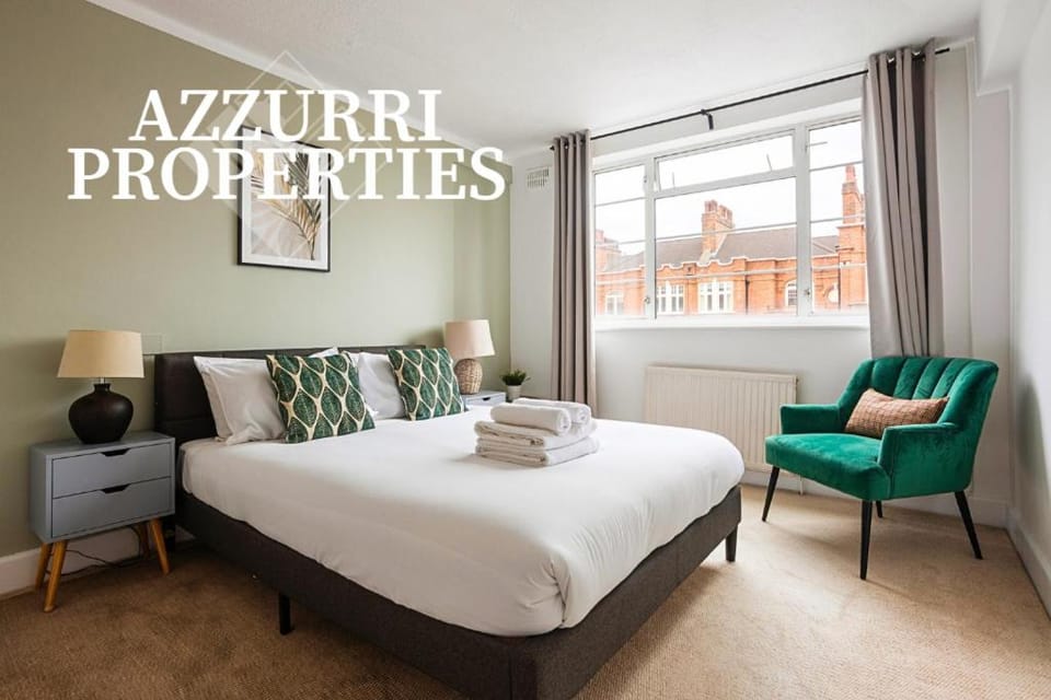 Bed, Seating area, Bedroom, towels