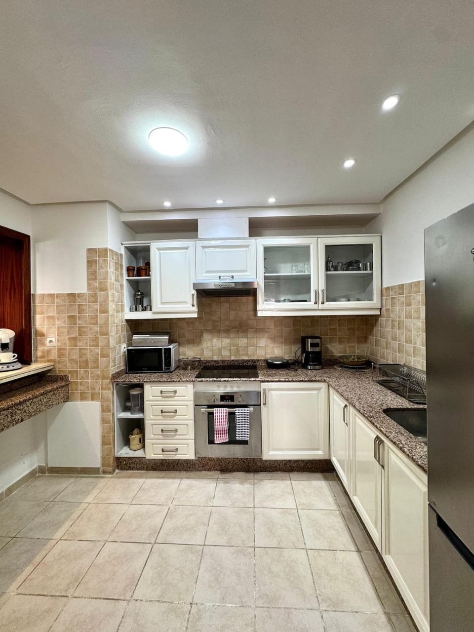 Luxurious Marina Agadir, Swimming Pool & Beach on Foot Apartment in Agadir