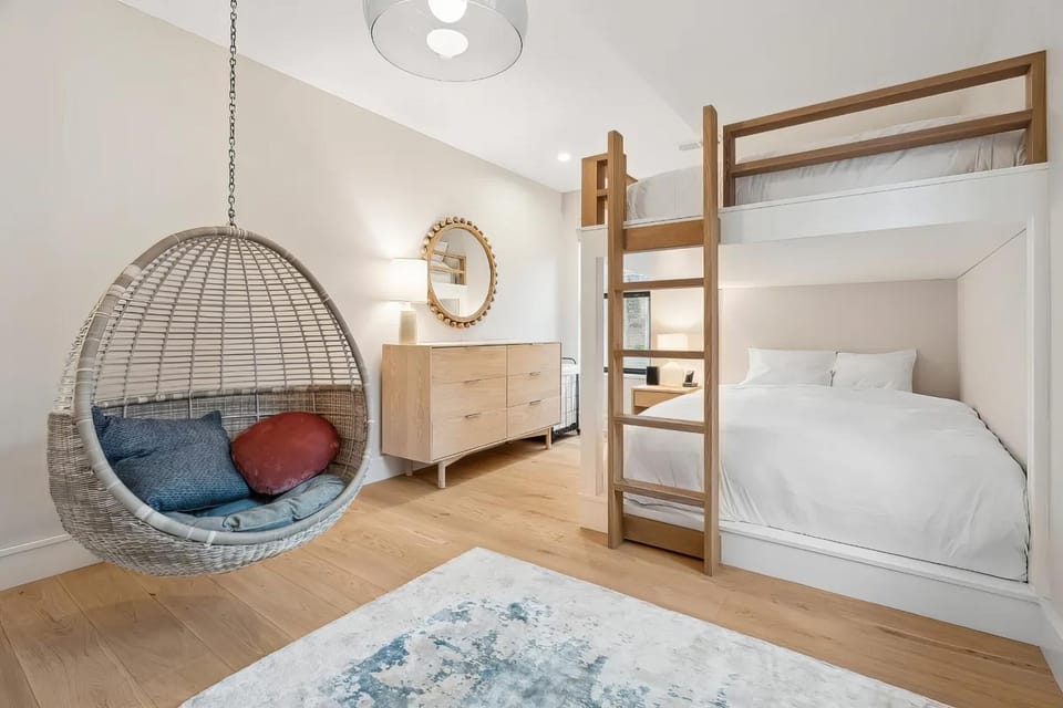Stowe Woods - Pool, Gym, Tennis Court & BBQ House in Morristown