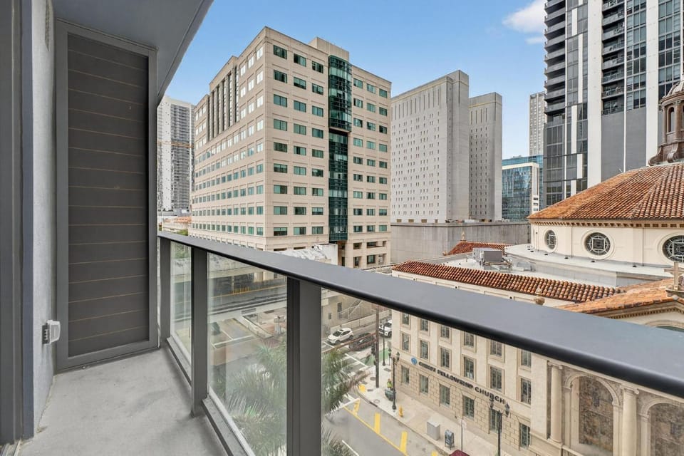 Balcony/Terrace, City view