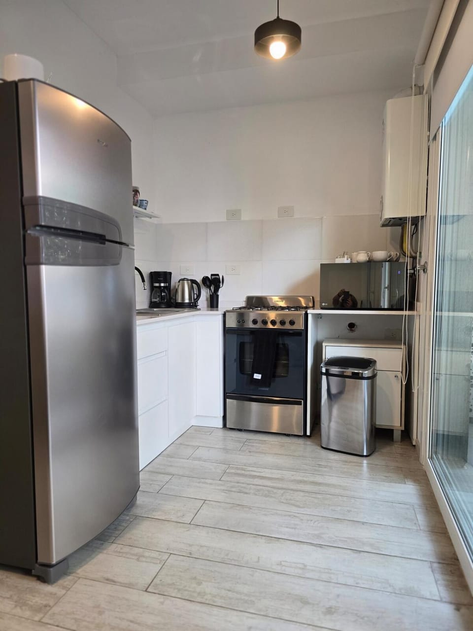 Coffee/tea facilities, Kitchen or kitchenette, oven, toaster