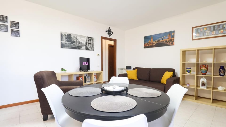 Cozy Loft - with Wi-Fi, Smart TV, Parking Apartment in Emilia-Romagna