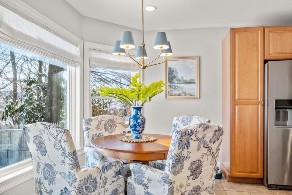 NEW Coastal Retreat w Ocean Views Rooftop Deck House in Cape Neddick