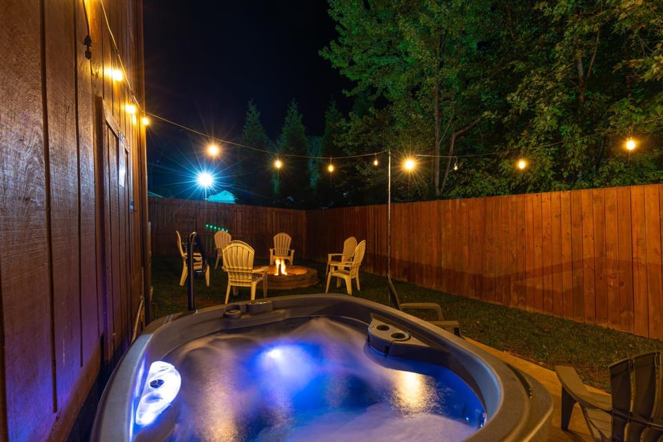 Hot Tub, Entertainment