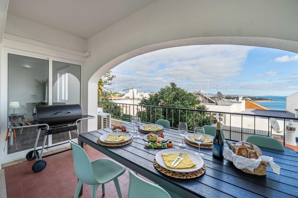 Patio, View (from property/room), Balcony/Terrace, Seating area, Dining area, Sea view