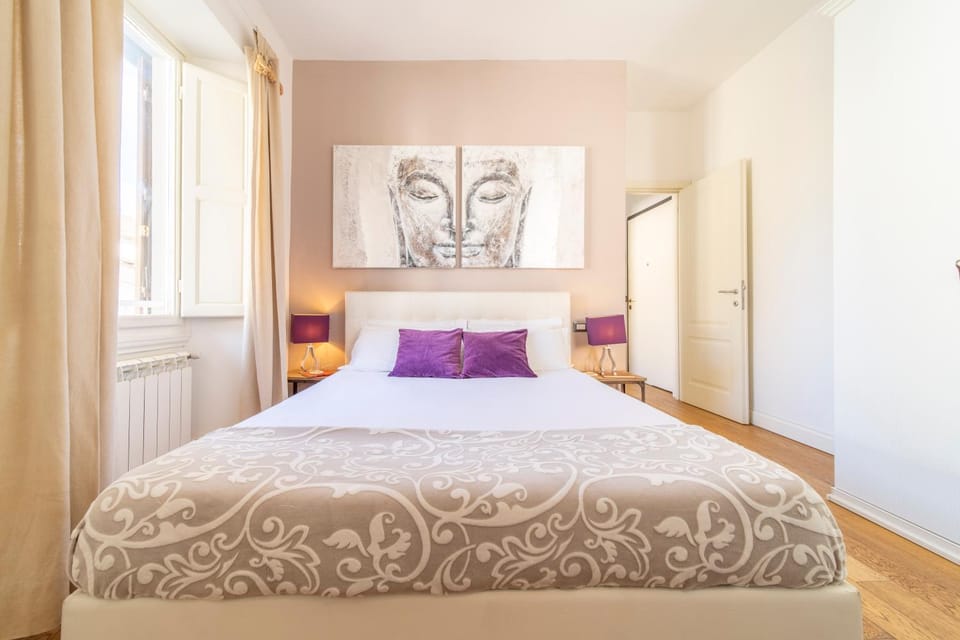 Bed, Photo of the whole room, Decorative detail, Bedroom