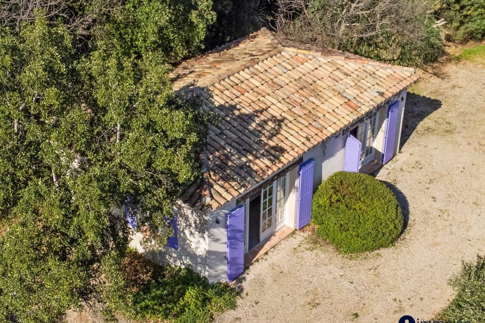 Air-conditioned villa with swimming pool Villa in Sainte-Maxime