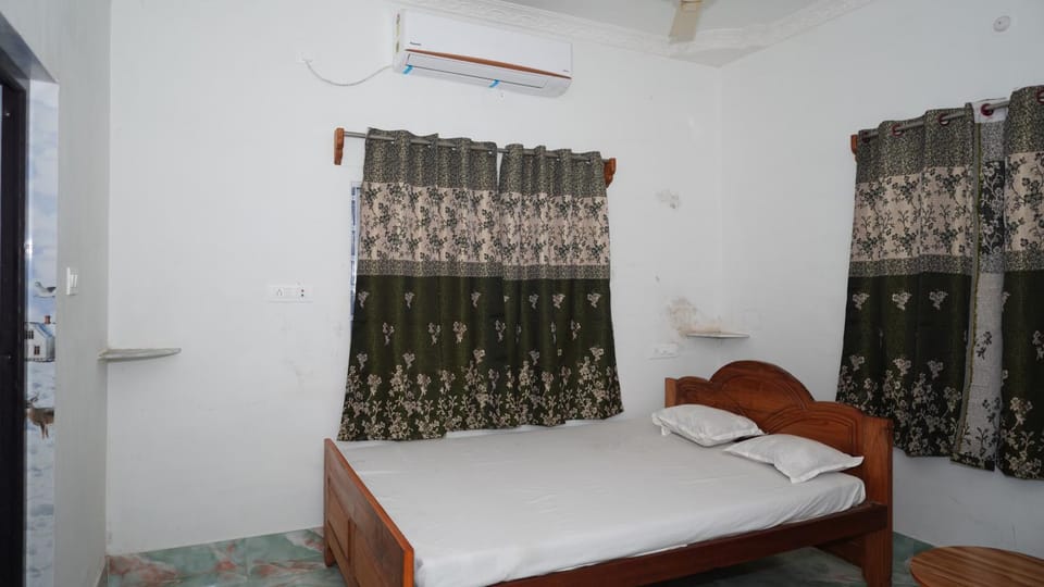 Bed, Bedroom, air conditioner