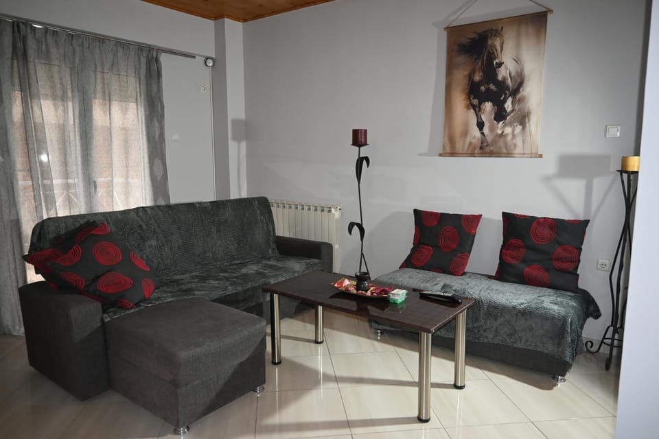 Christoffer Mpournazi Penthouse Apartment in Athens