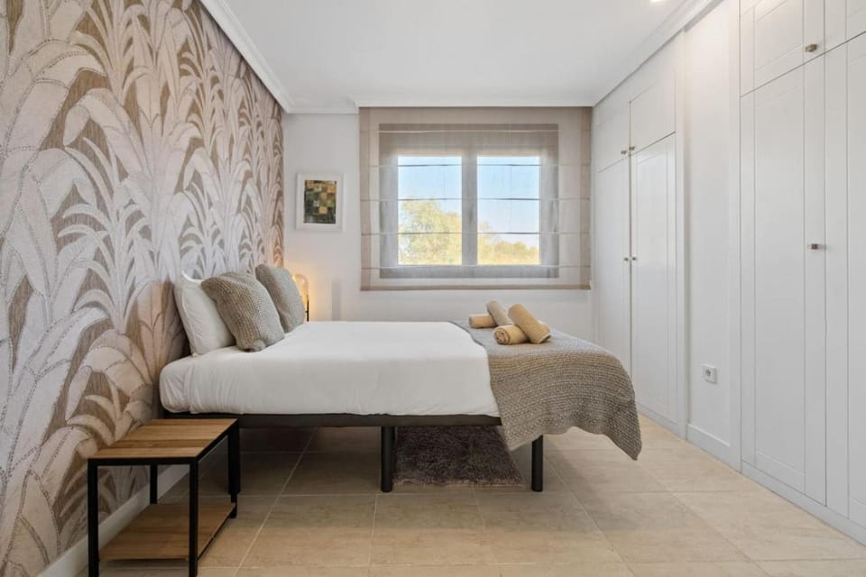 Bed, Bedroom, towels, wardrobe, air conditioner, air conditioner