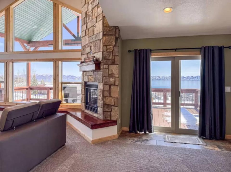 Balcony/Terrace, Living room