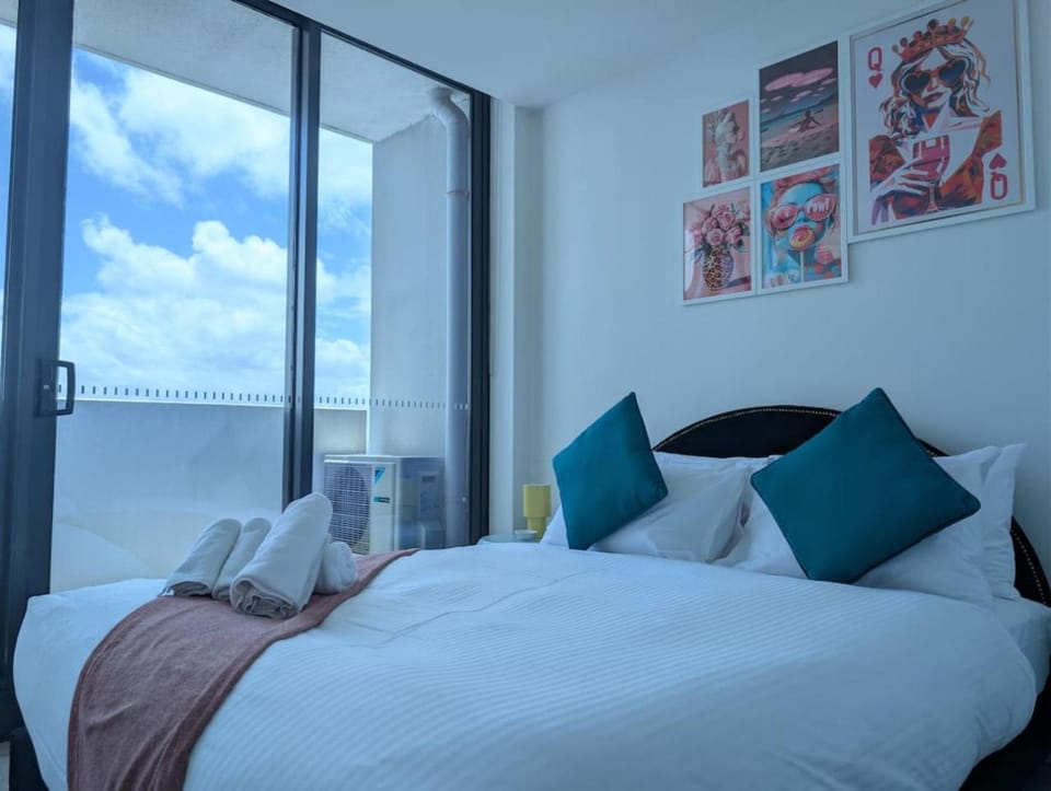 Resort Style Melbourne Stay Near Queen Vic Market Apartment in Melbourne