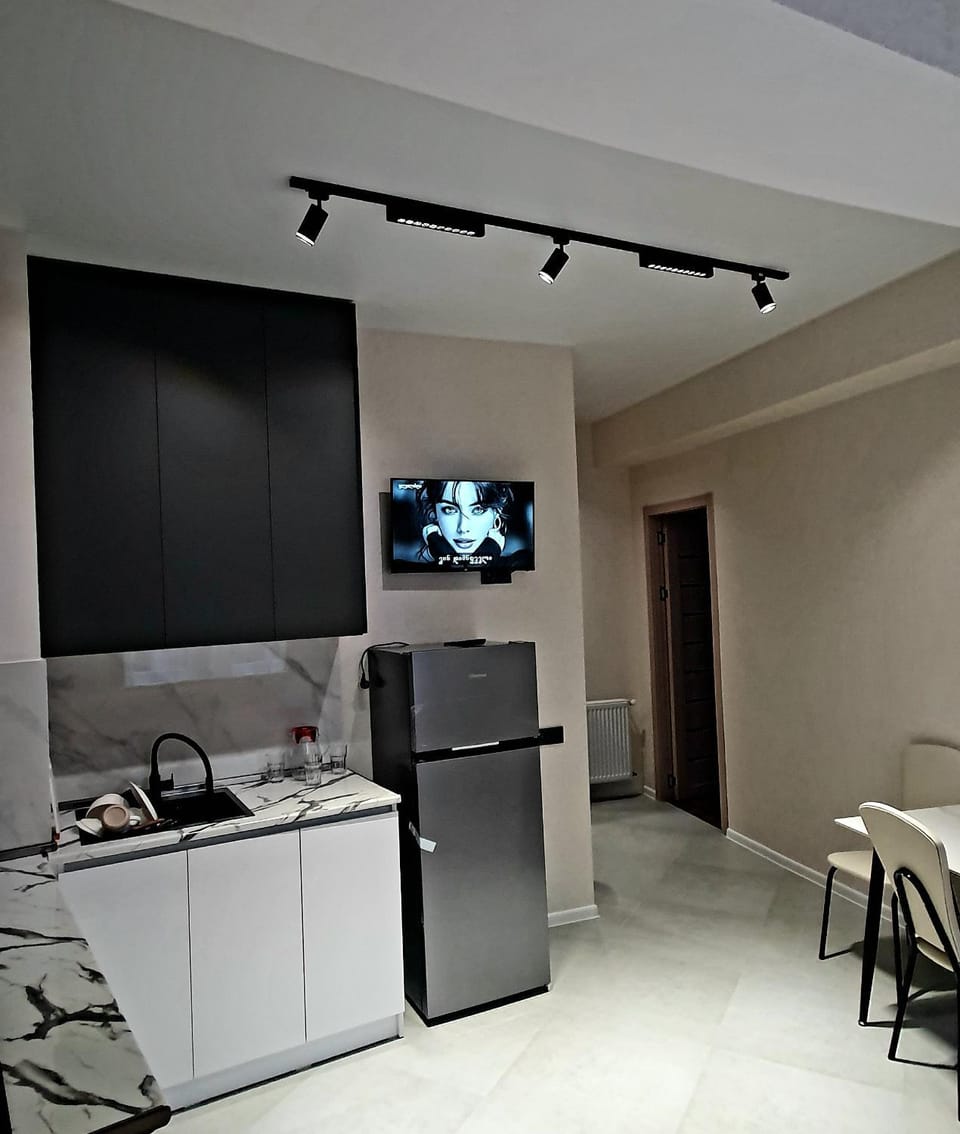 Seating area, kitchen