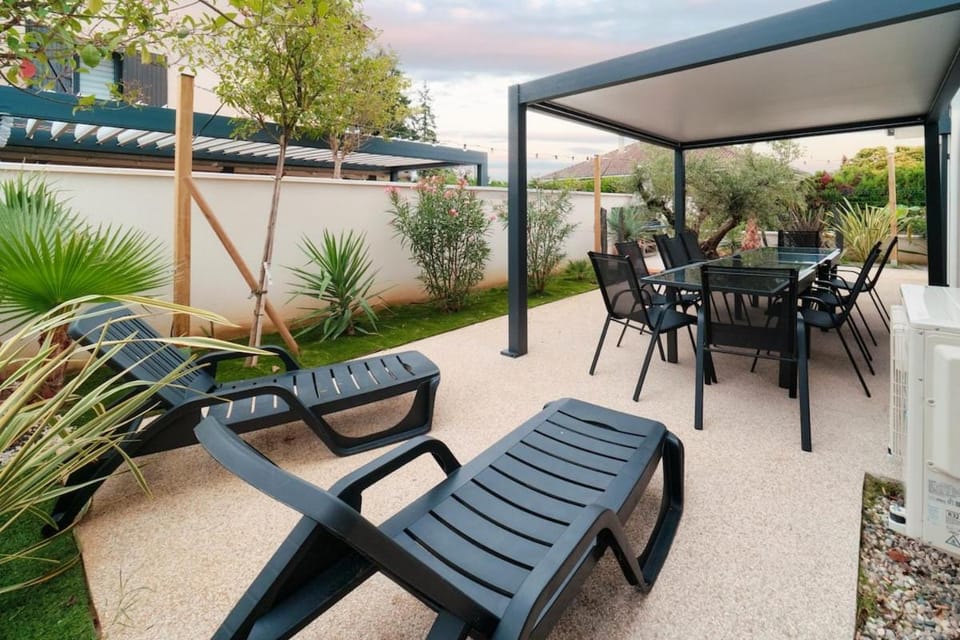 Patio, Balcony/Terrace, Garden view