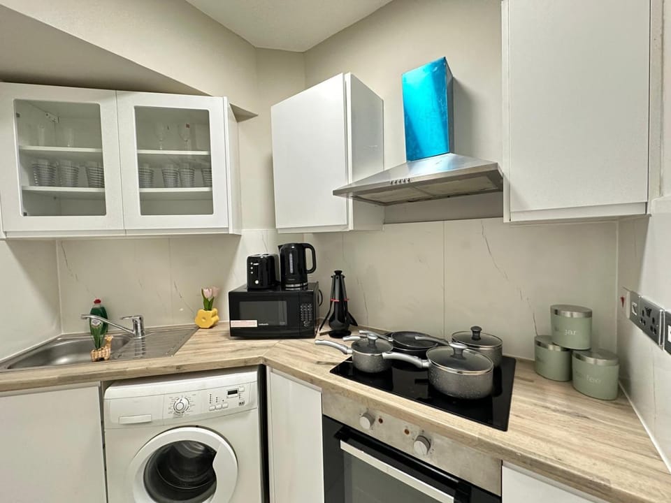 Kitchen or kitchenette, kitchen
