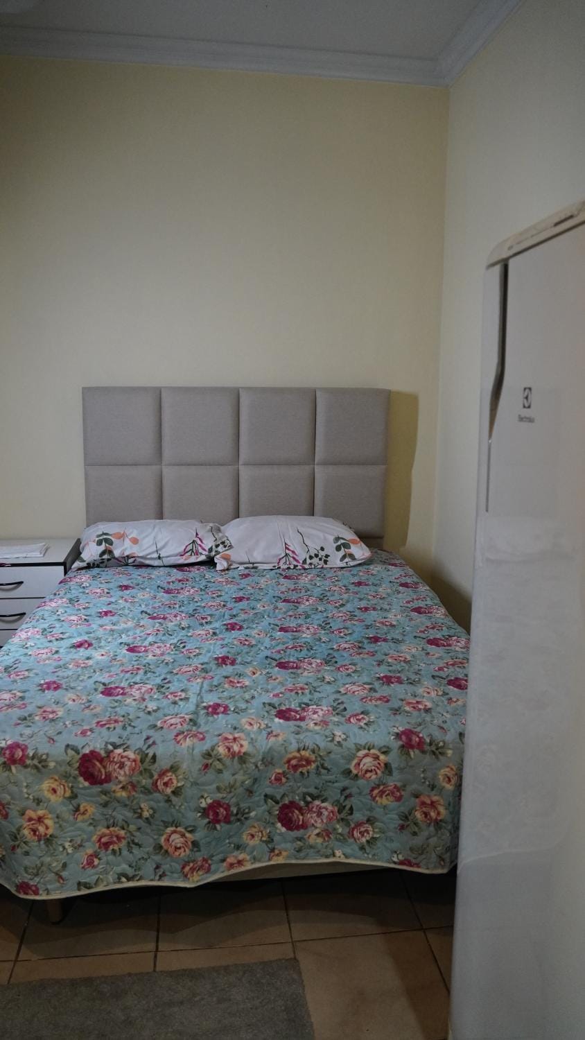 01 - Quarto Privativo com banheiro, próximo a Pampulha Vacation rental in Contagem
