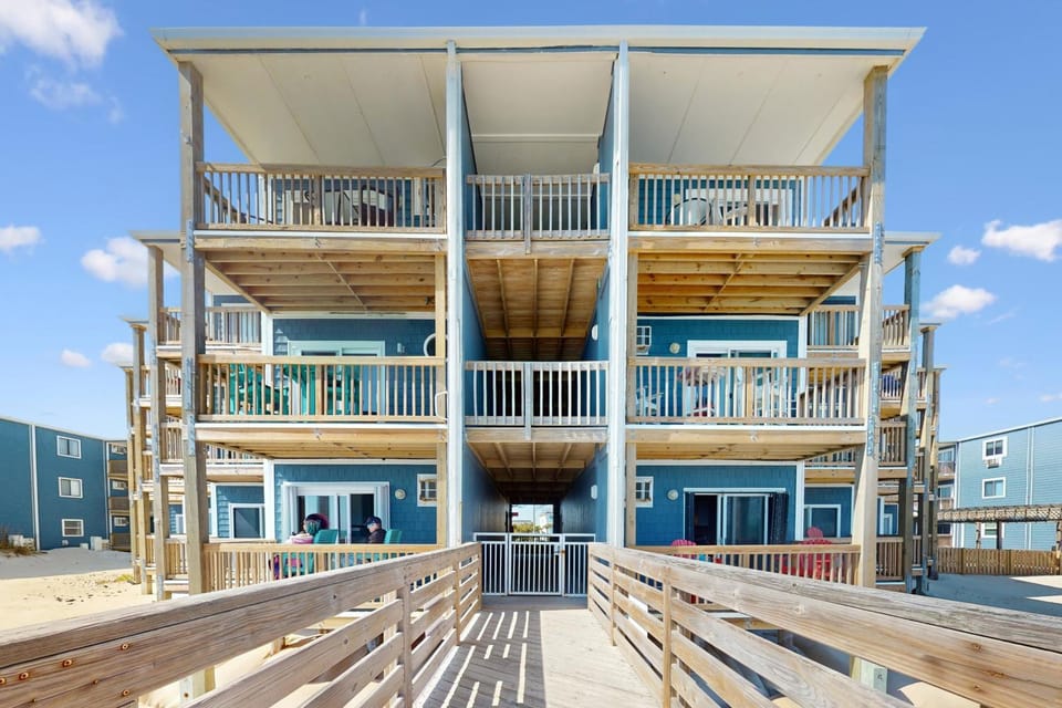 NTBTR329 Totally Topsail House in North Topsail Beach