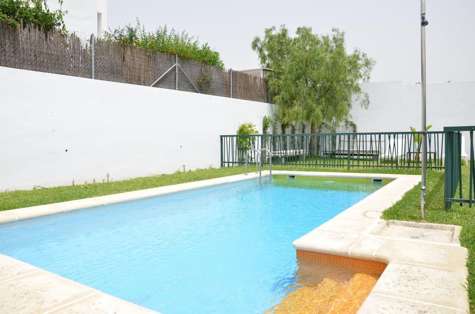 Villa Puntalejo por Living Cadiz House in La Janda