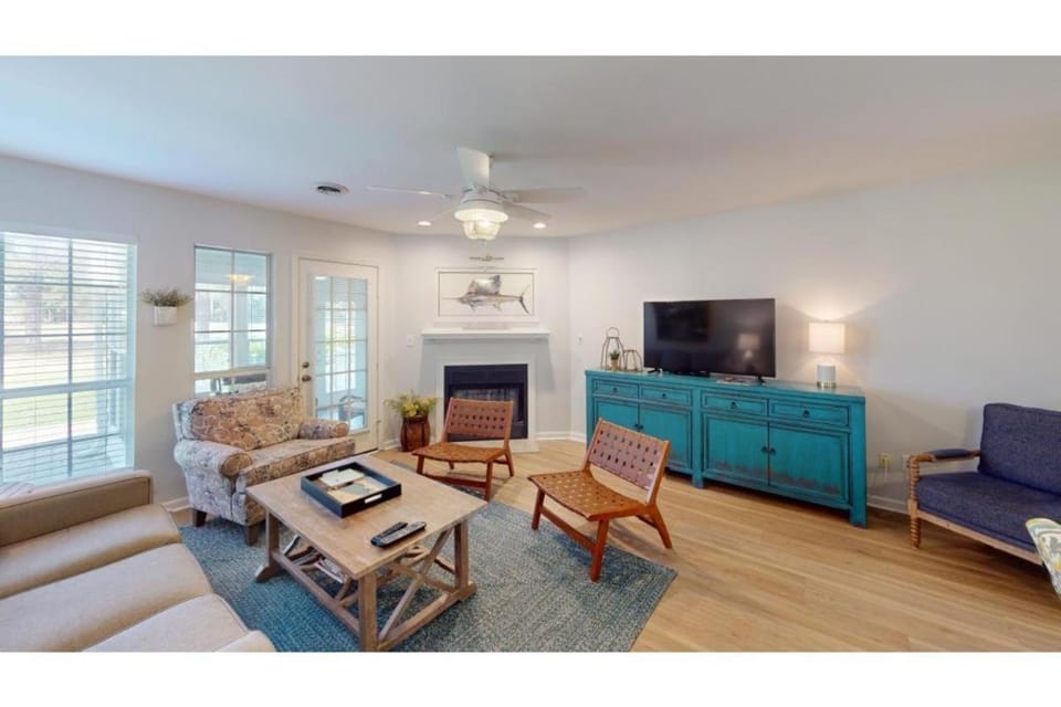 Golf and Beach Getaway 2 Bedroom Fairway Villa House in Pawleys Island