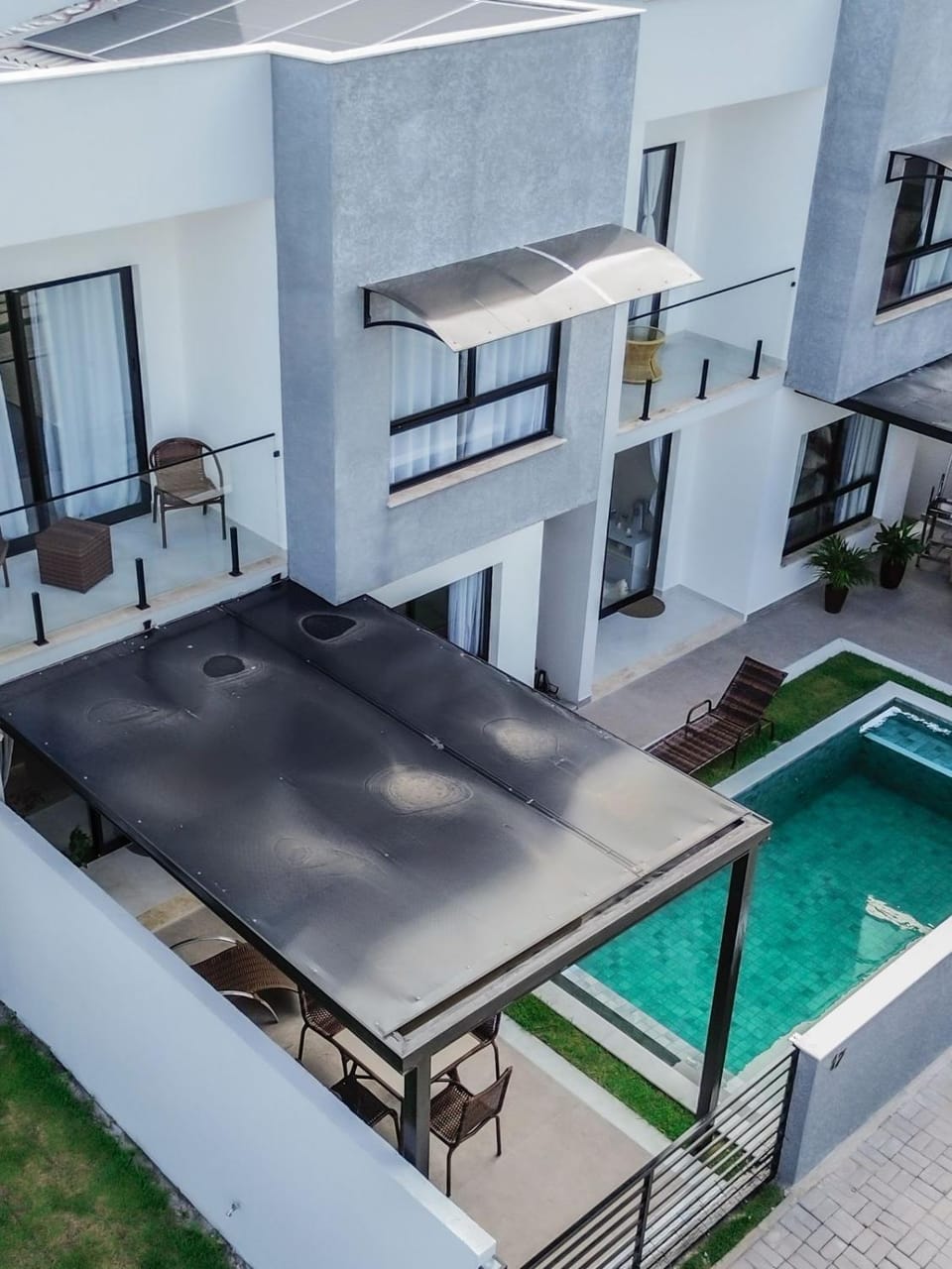 Property building, Balcony/Terrace, Swimming pool