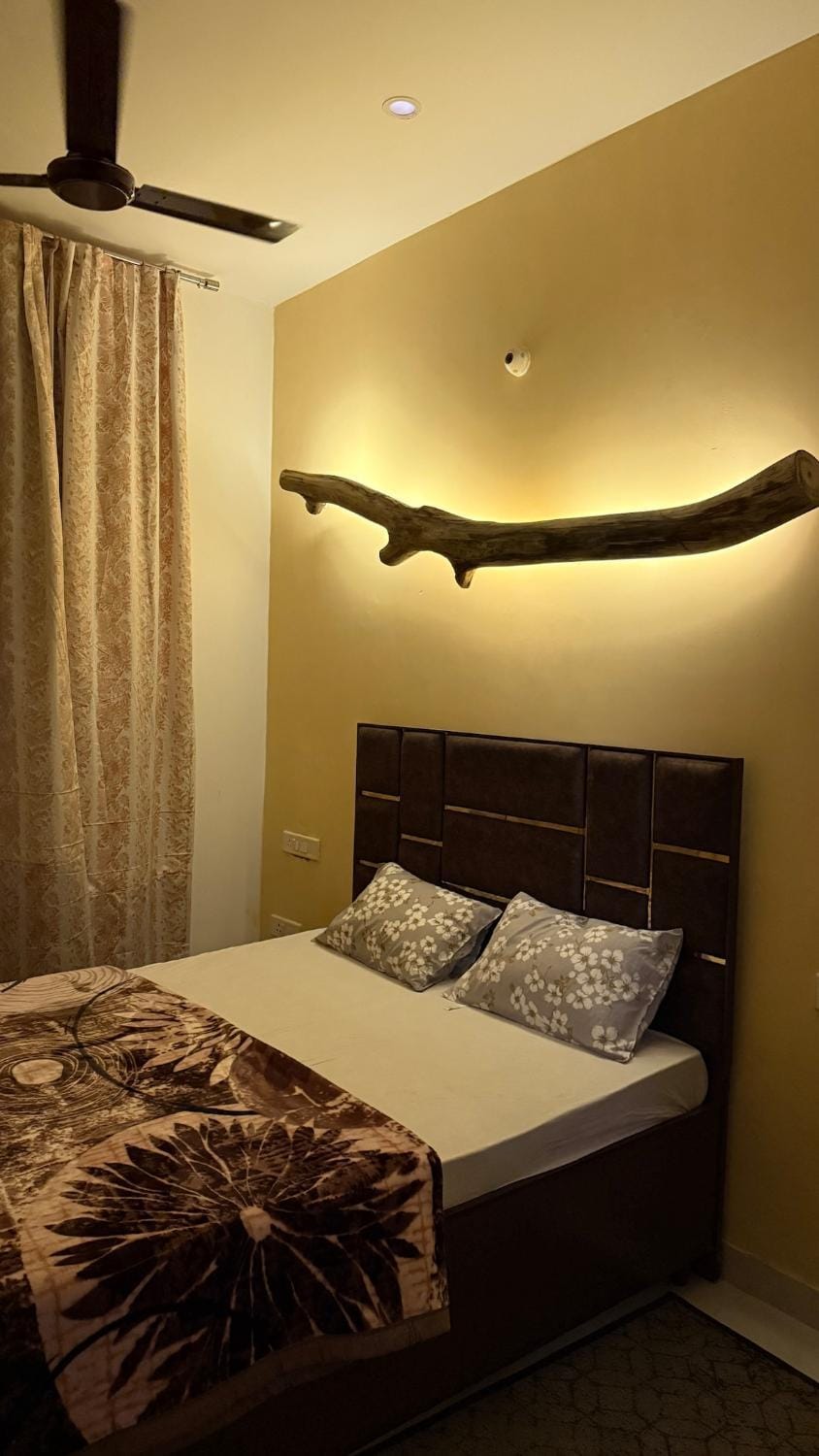 Sukoon Luxury 2BHK Near Airport, Netflix Lounge Apartment in Punjab, India