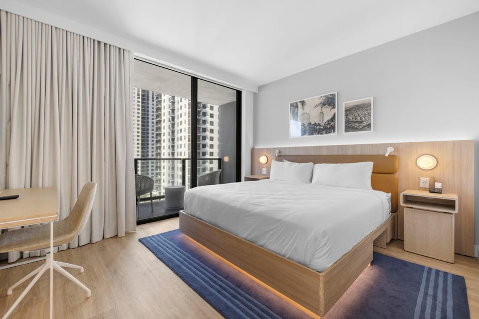 Bed, Seating area, Bedroom