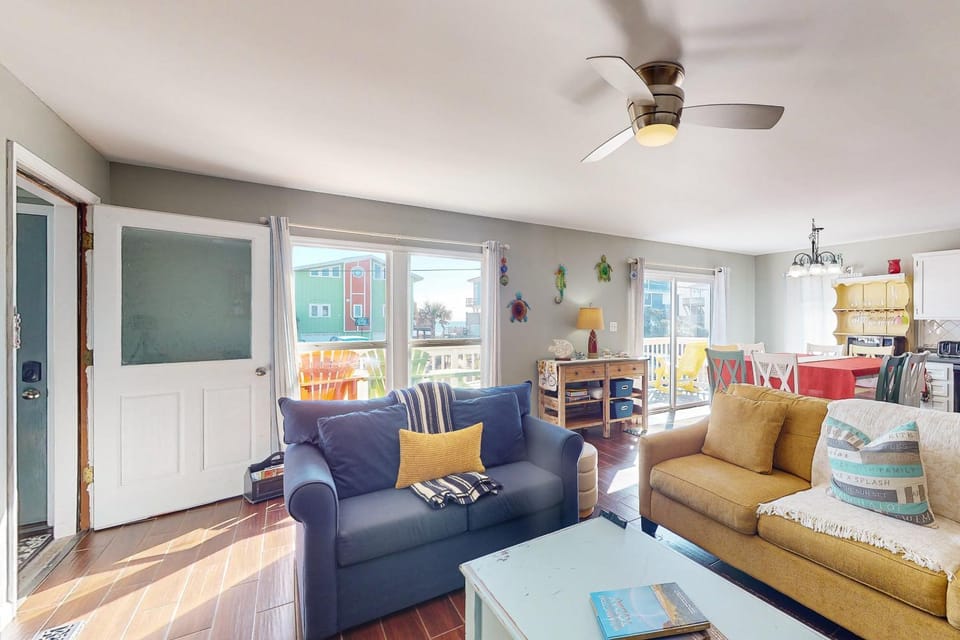 SC1011 Living the Dream House in Surf City