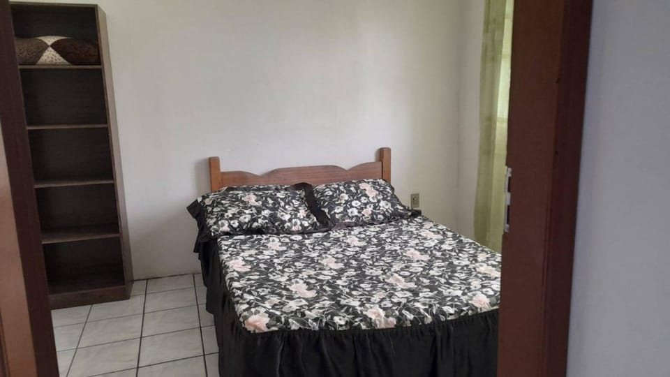 Casa Amarela House in Imbituba