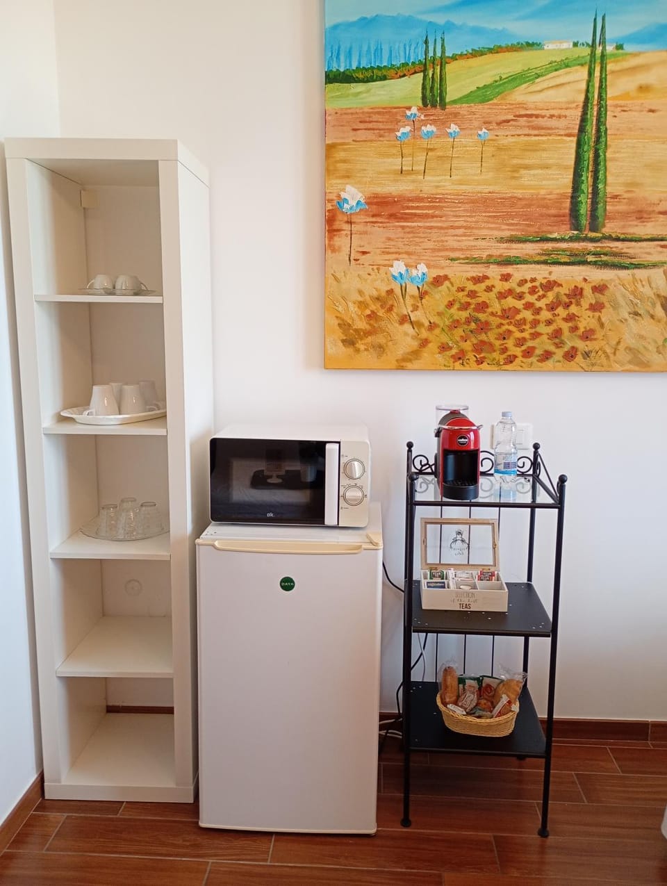 Coffee/tea facilities, oven, pet friendly