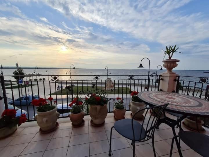 Natural landscape, View (from property/room), Balcony/Terrace